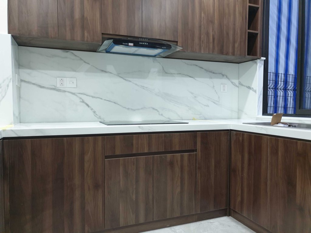 Thi công đá trắng sứ Nhà phố vườn số 119 - Phân khu Aquaria - Waterpoint