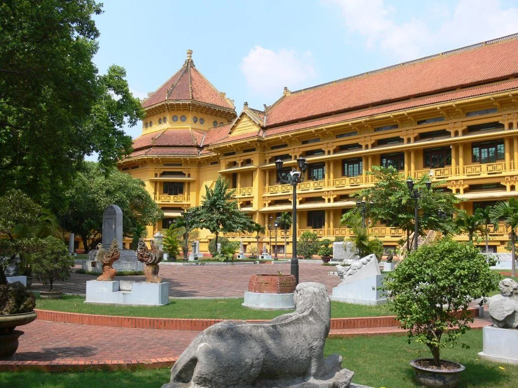 Phần 4.1 | Phong Cách Đông Dương Giai Đoạn Đầu Tại Việt Nam (1920 - 1945): Sự Kết Hợp Tinh Tế của Kiến Trúc Đông Dương và Văn Hóa Việt — ảnh 2