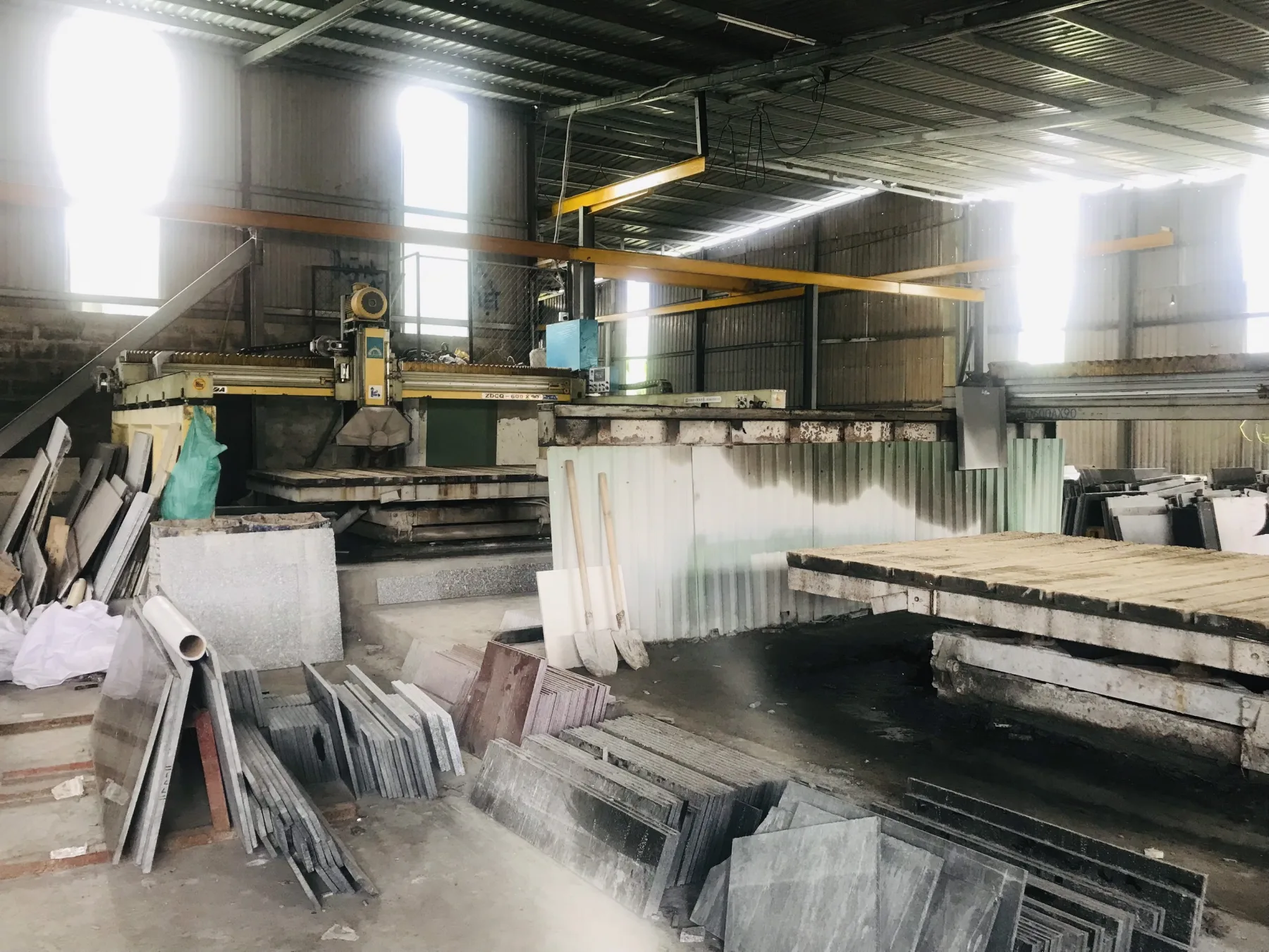 Xưởng gia công đá Bymehome tại Long An